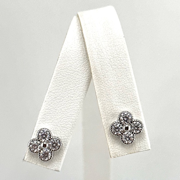 925 Solid Sterling Silver Luxury Clover 4 Leaf Stud Earrings - Picture 2 of 7